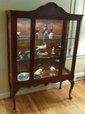 Vint. Qn Anne Style Lighted Curio Cabinet