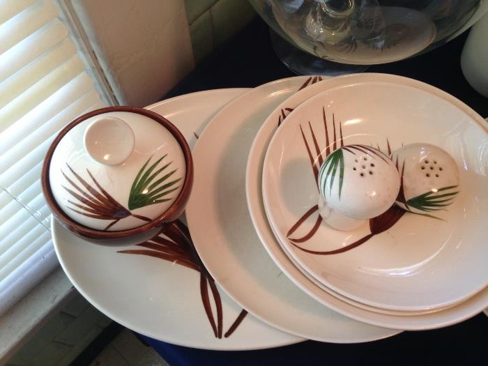Palm Vintage Dishes