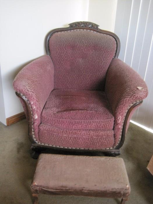 VICTORIAN PARLOR CHAIR