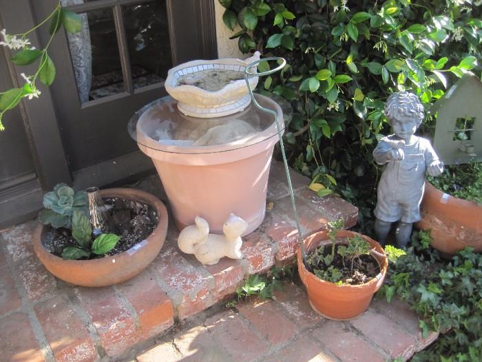 POTTED PLANTS , COTTAGE STYLE YARD DECOR