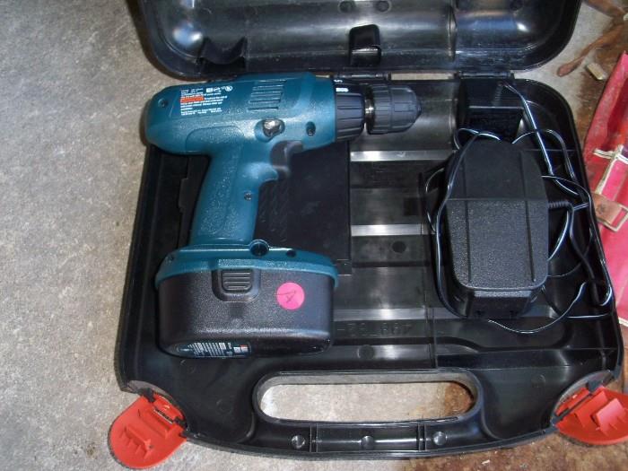 CORDLESS DRILL WITH CHARGER & CASE