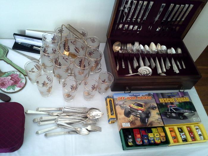 50'S GLASS SET AND SILVERPLATE SILVERWARE