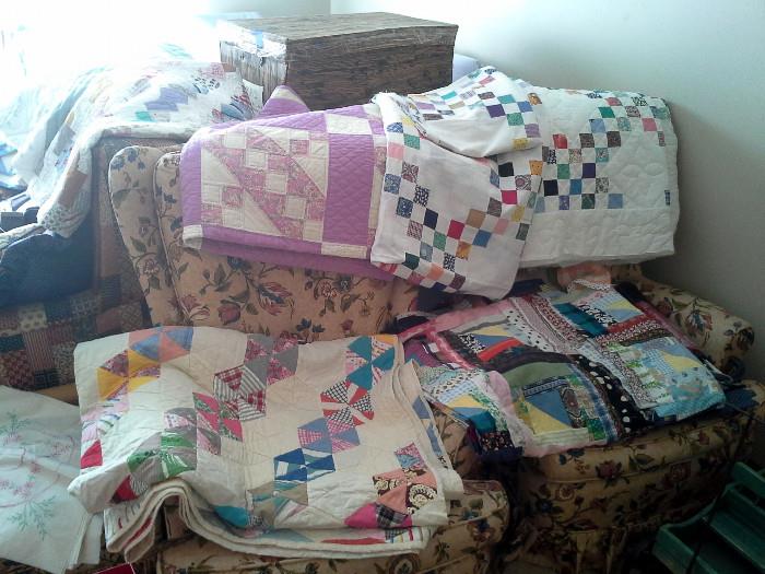 VARIOUS QUILTS
