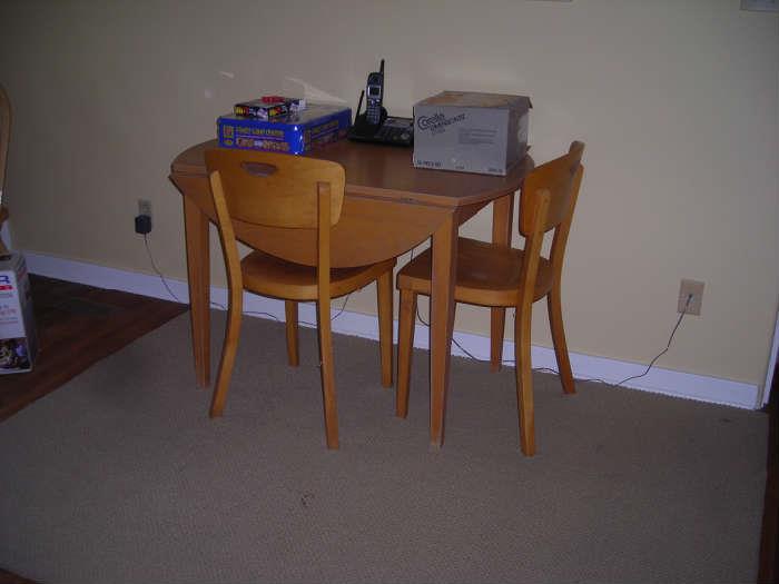 table and 2 chairs