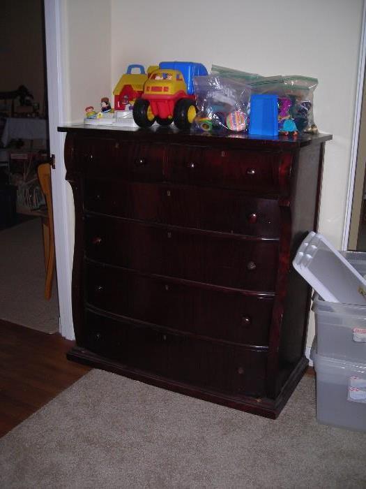 nice dresser and toys