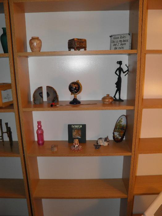 Decorative Items Bookshelves