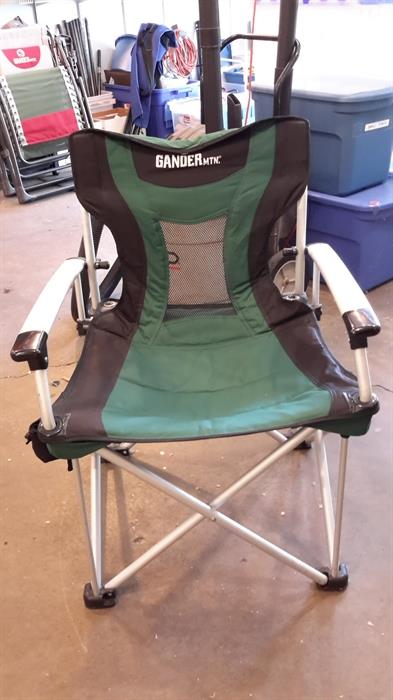 GANDER MOUNTAIN FOLD UP CHAIR DELUXE