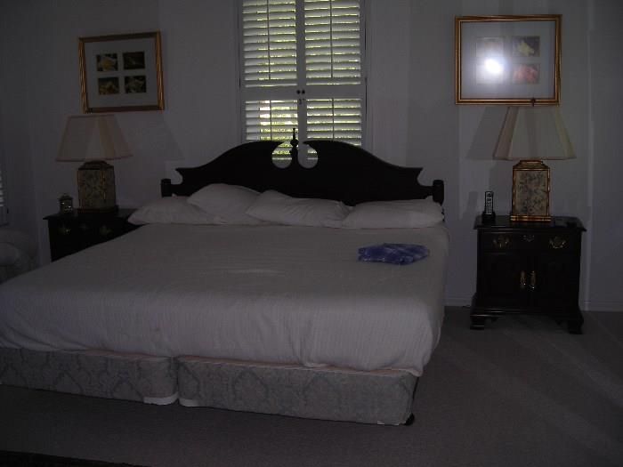 King size modern Chippendale bedroom furniture