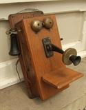 C/1900 Oak cased Kellogg wall phone 