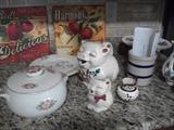 KITCHEN COLLECTIBLES