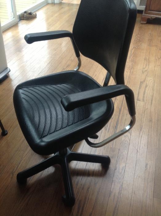 Modern desk chair