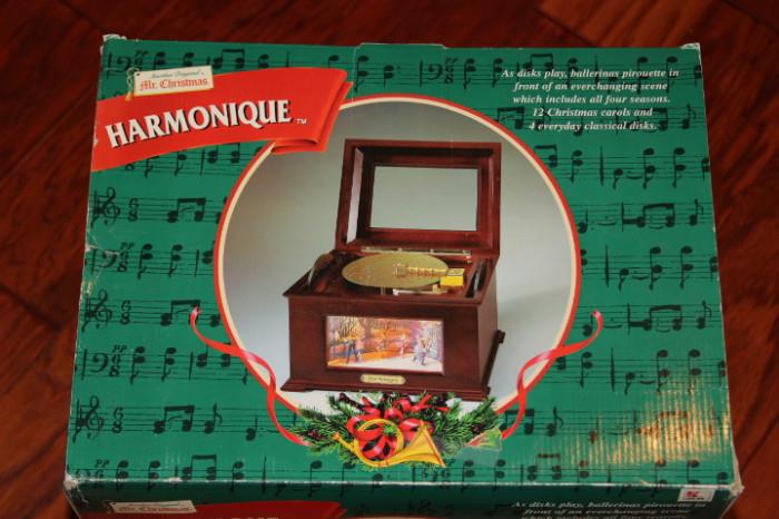 Collectibles – Harmonique musical box. Piece is still in original box