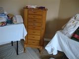 Jewelry chest