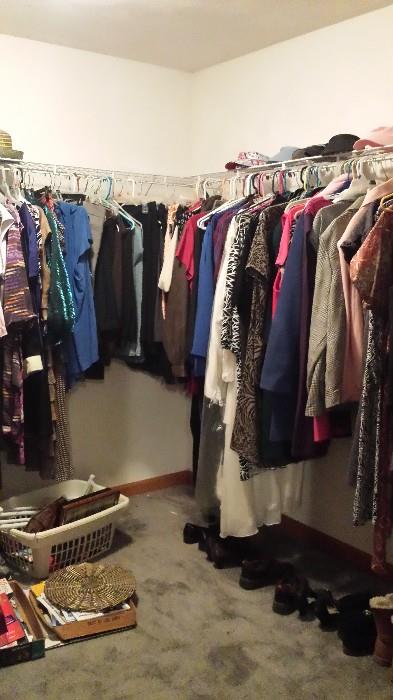 Huge closet of plus size clothes - all nice