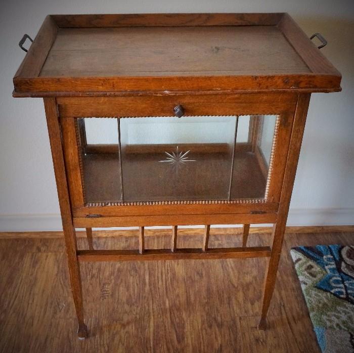 Etched glass tray top curio table