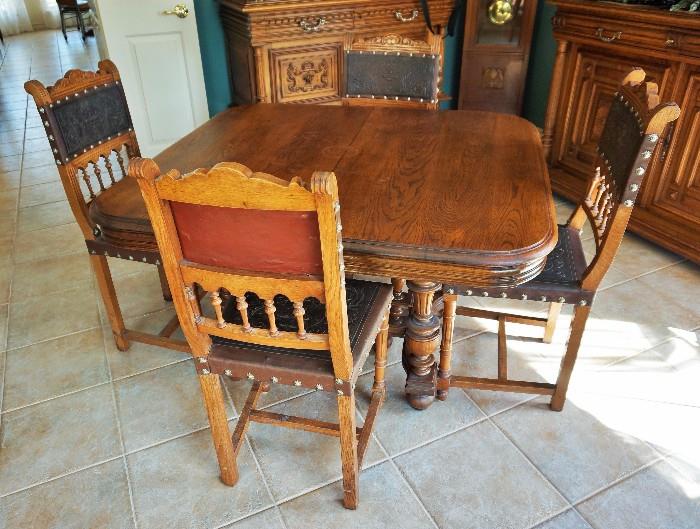 Antique Oak dining table (2 leaves) and 6 chairs