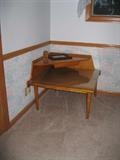 corner table