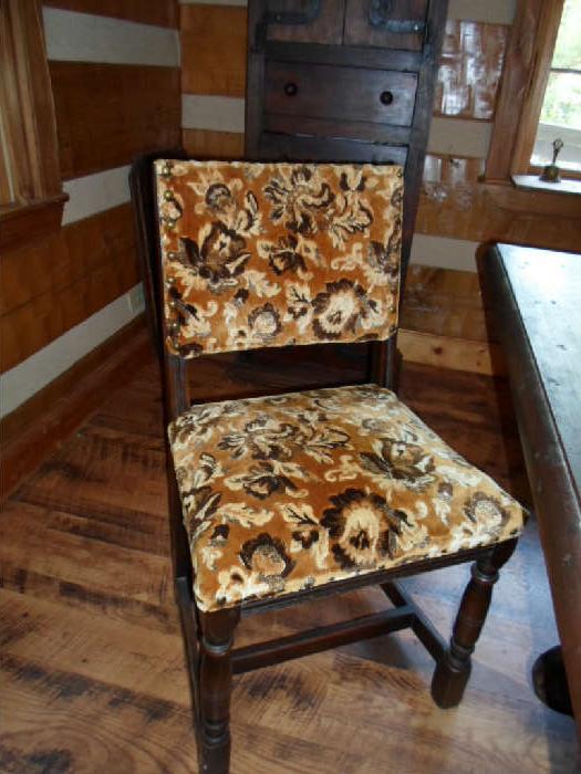 set of 6 chairs, has matching table