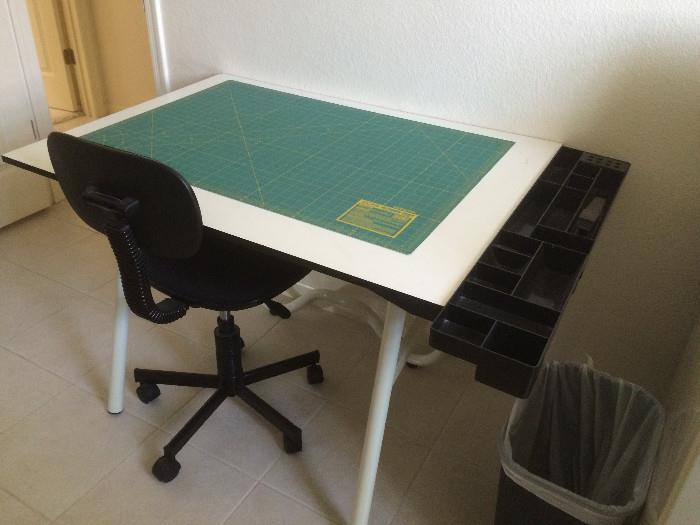 Craft desk & chair.