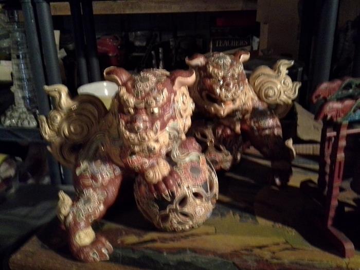 Beautiful vintage oriental Foo dog statues plus other pieces including 7 gods of good fortune, large lamp and more.