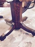 Base of Vintage Turn of the Century Oak Table with 2 Leafs for expansion