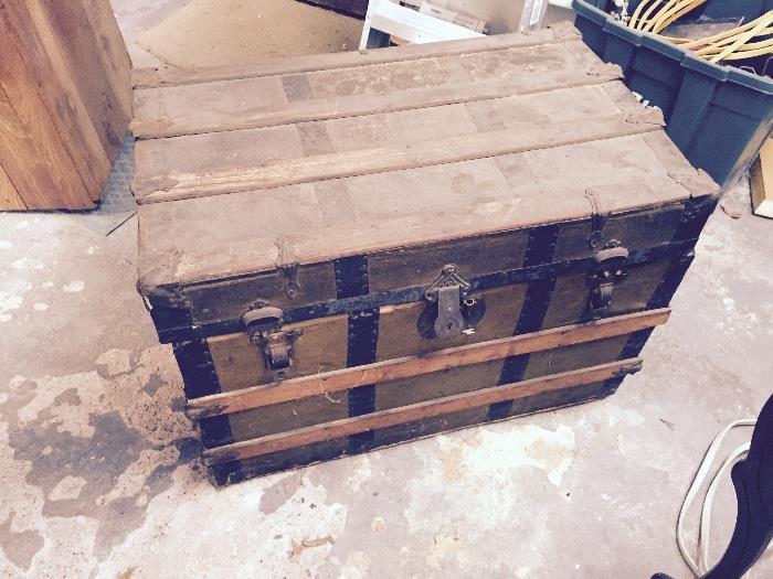 Vintage Seamer trunk