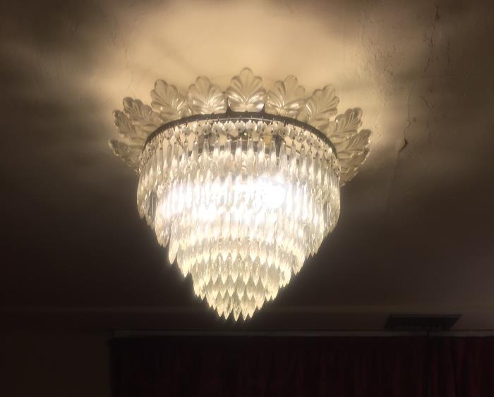 Fabulous crystal chandelier with acanthus leaf crystal detail around the top