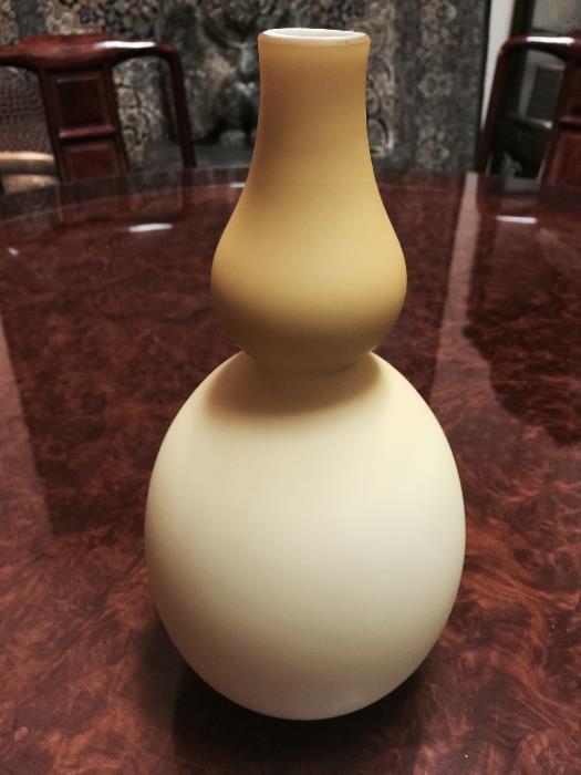 My. Washington glass vase