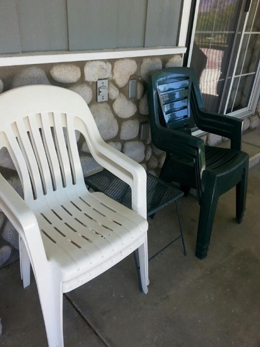 plastic patio chairs