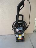 Pressure washer