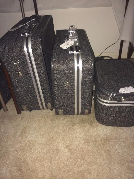            Gray luggage set