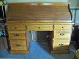Secretary's desk with hutch closed.
