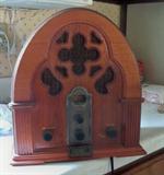 Norman Rockwell "Thomas" AM/FM radio.