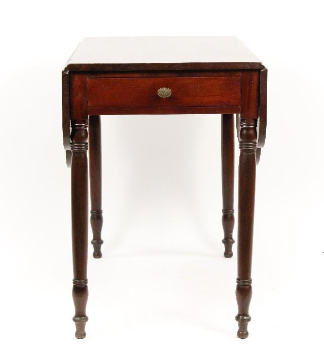 English Pembroke Mahogany Drop Leaf Table