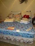 queen bed and bedding