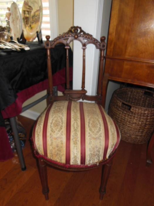 Small Mediterranean Boudoir Chair 