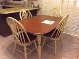 Table & 4 chairs 