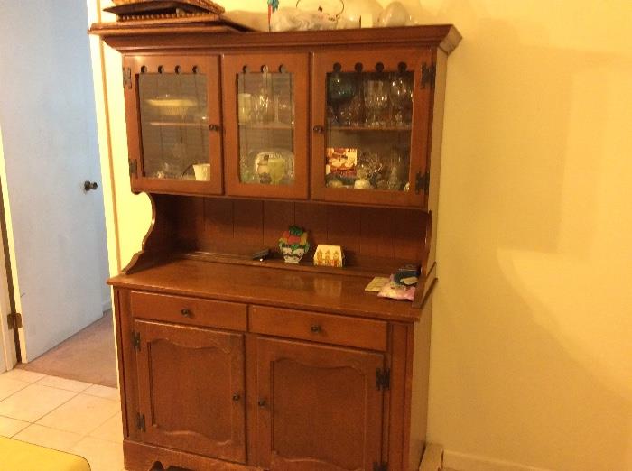 Antique hutch - lots of knick knacks/glass 