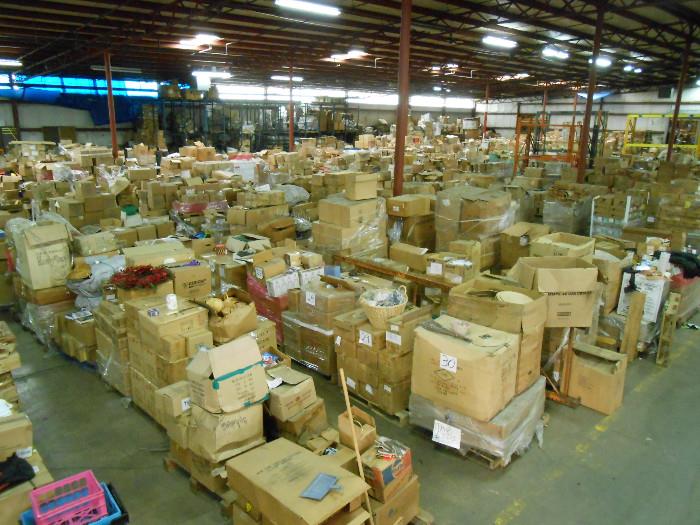 160,000 sq ft warehouse