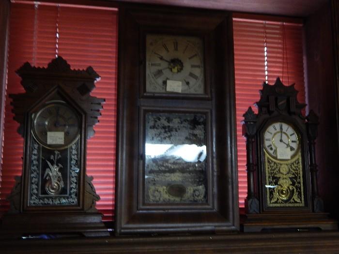 More mantle clocks