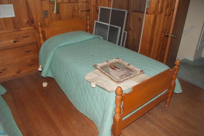 Oak Twin Bed Sets