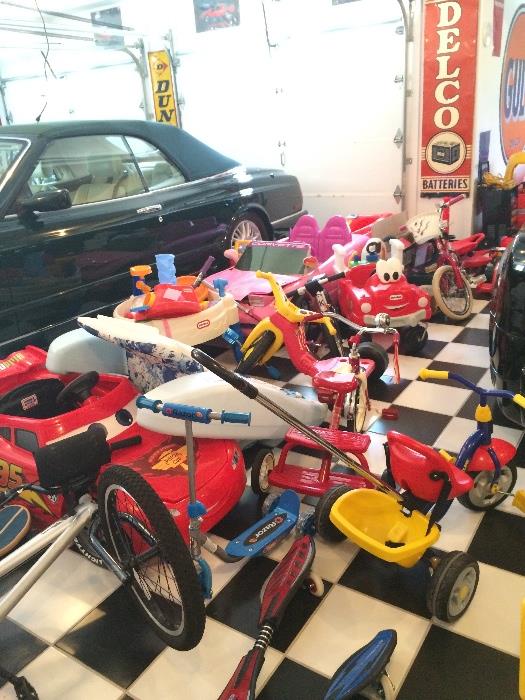 Children's bikes, scooters & cars
