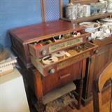 SPOOL TABLE
