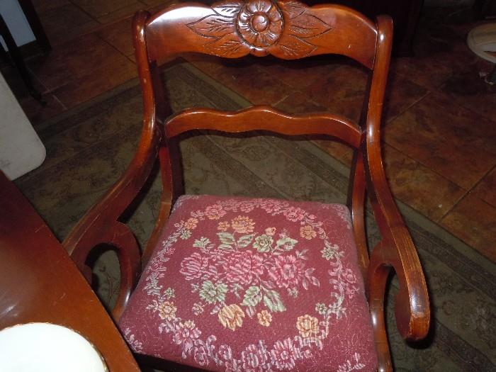 Set of carved flowers chairs, Duncan Phyfe Table