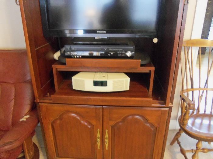 Bose Wave Radio and Turntable