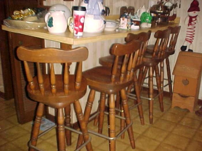 5 matching nice bar stools.