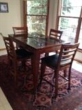 Kitchen Table w/4 Chairs