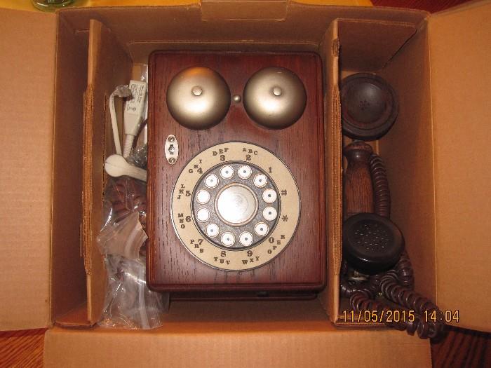 Country Junction Telephone - WORKS!