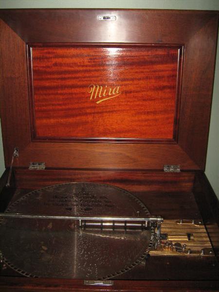 Beautiful 1895 MIRA 18 1/2" Disc Music Box...plays beautifully!!