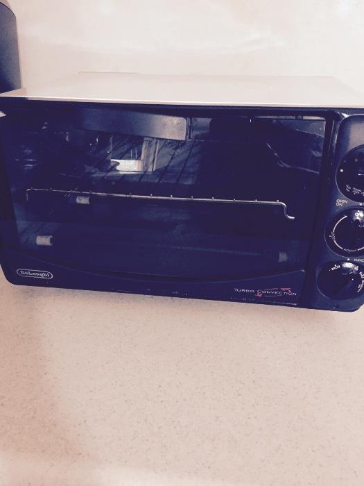 DeLonghi toaster oven.